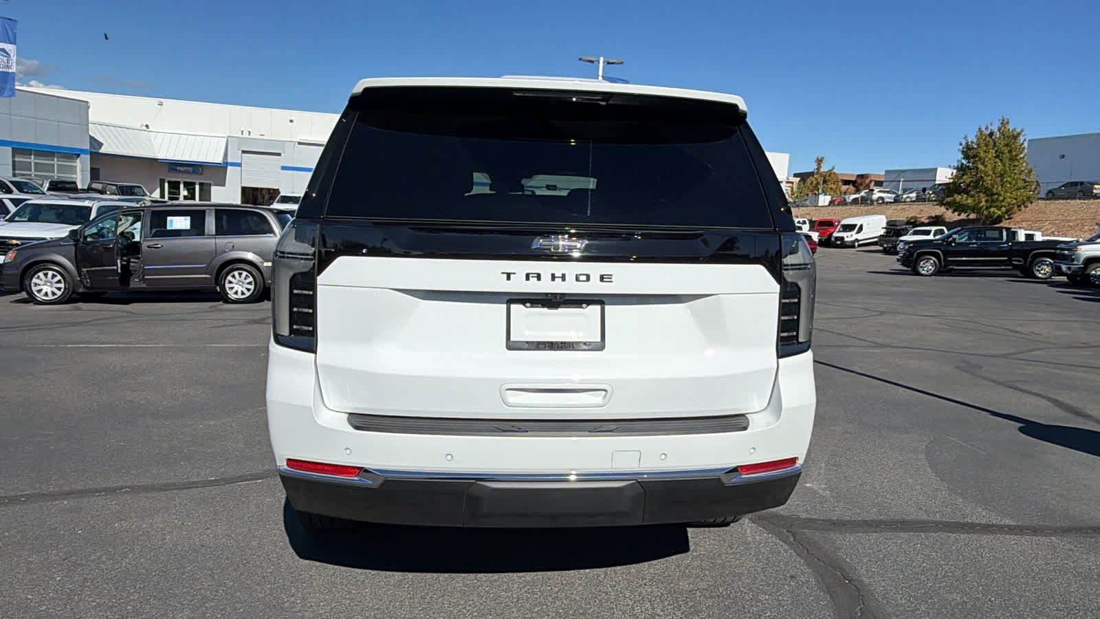 Used 2025 Chevrolet Tahoe LT w/ Comfort Package AWD/4WD image 6
