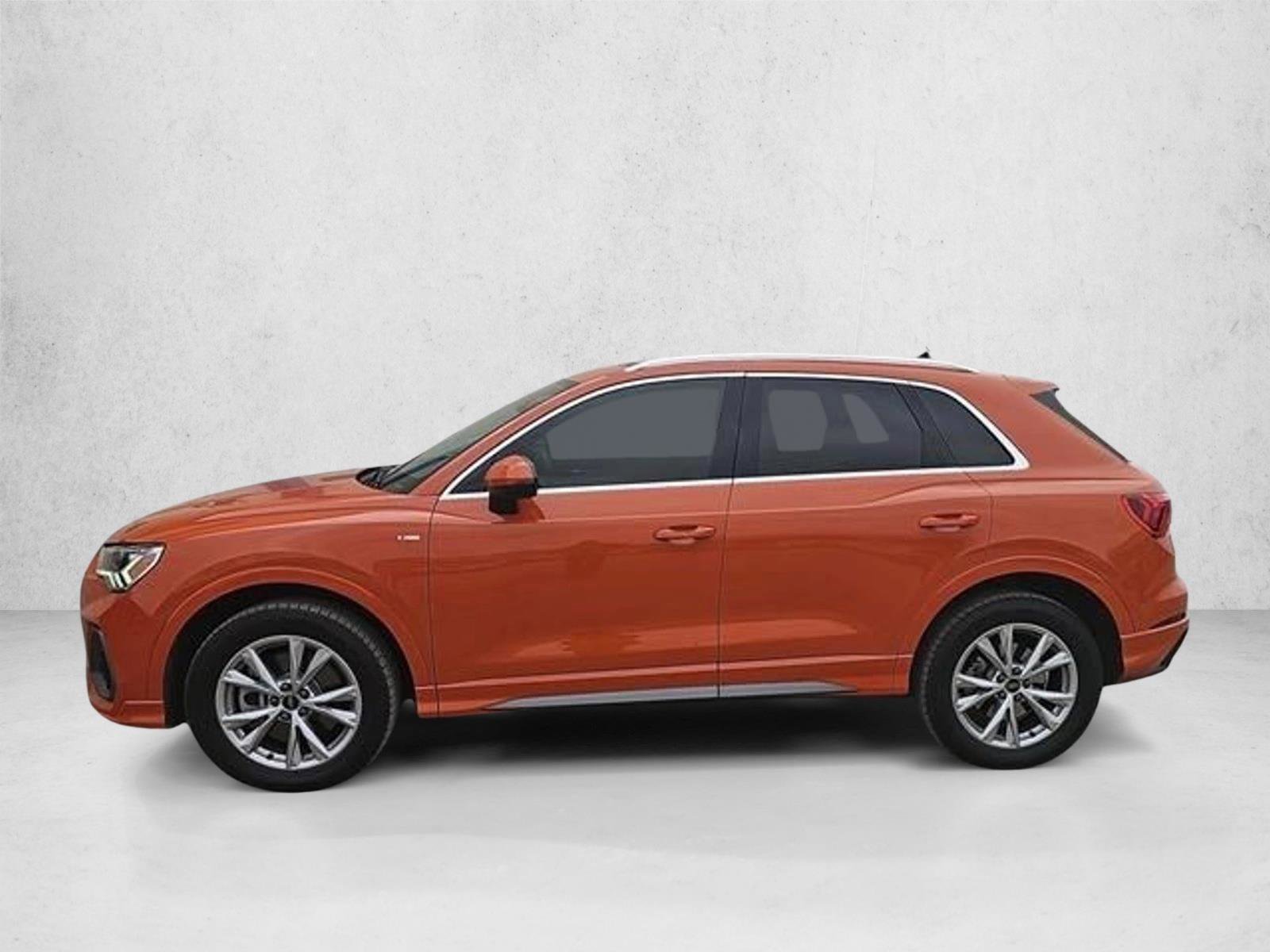 Used 2022 Audi Q3 2.0T Premium Plus w/ Premium Plus Package AWD/4WD image 2
