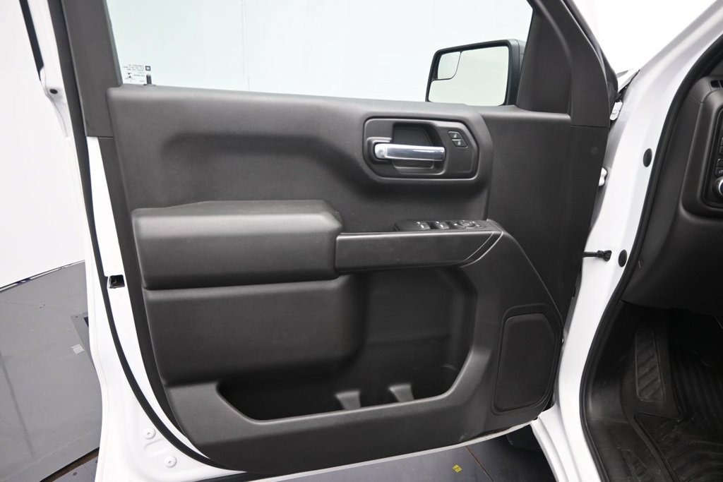 Used 2023 Chevrolet Silverado 1500 Custom w/ LPO, Dark Essentials Package AWD/4WD image 18