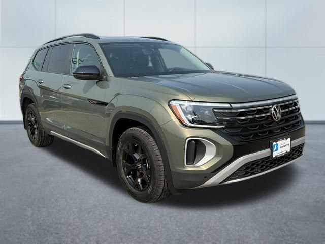 New 2025 Volkswagen Atlas Peak Edition SE