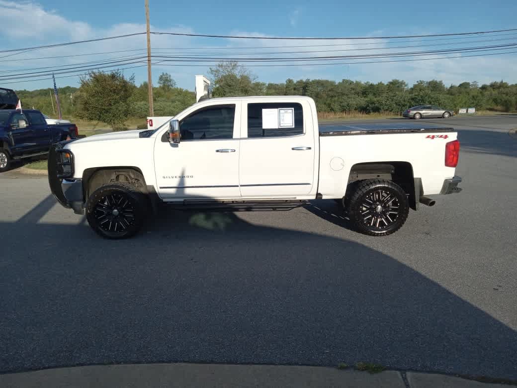 Used 2018 Chevrolet Silverado 1500 LTZ w/ Sport Package AWD/4WD image 4