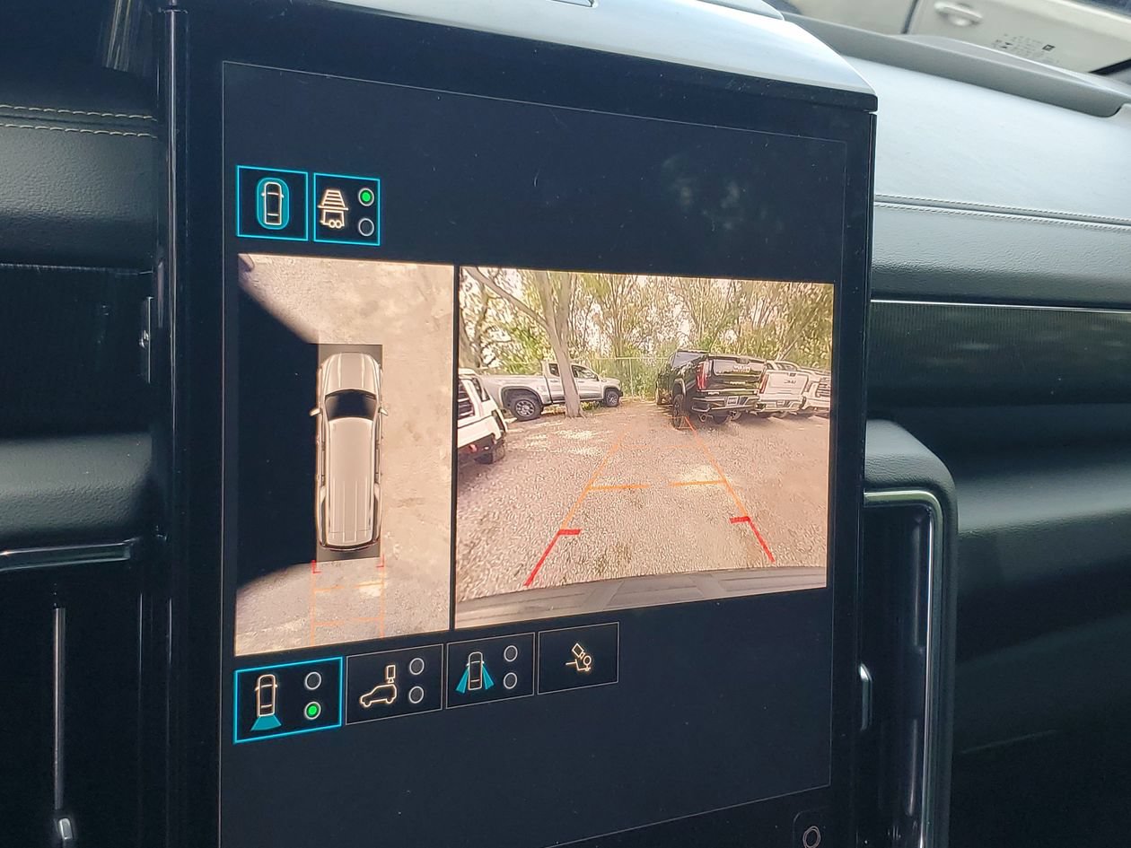 Used 2025 GMC Yukon XL Elevation RWD image 21