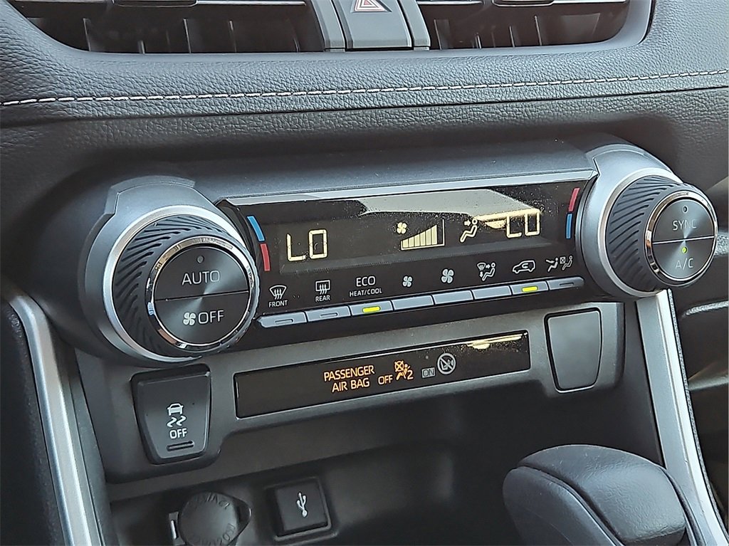 Used 2022 Toyota RAV4 XLE image 22