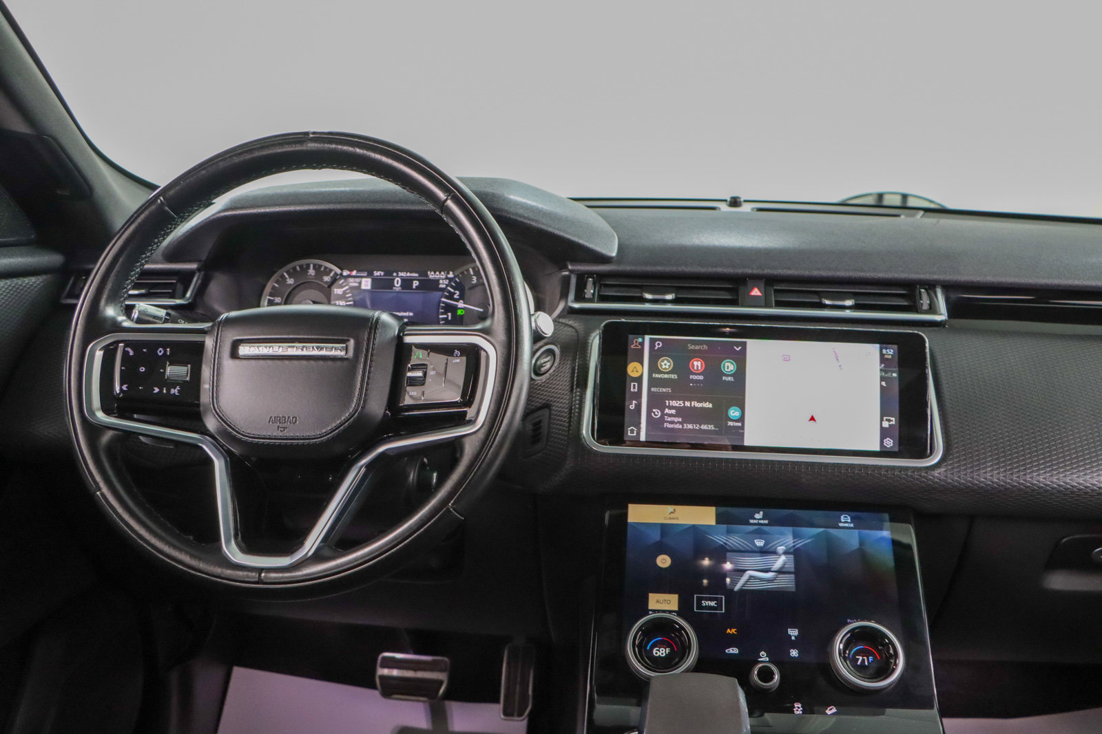 Used 2022 Land Rover Range Rover Velar R-Dynamic S image 17