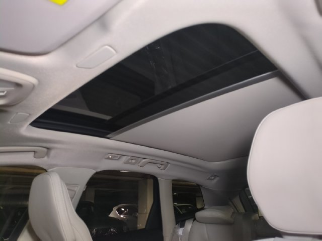 New 2026 Volvo XC60 B5 Ultra w/ Climate Package PRO AWD/4WD image 15