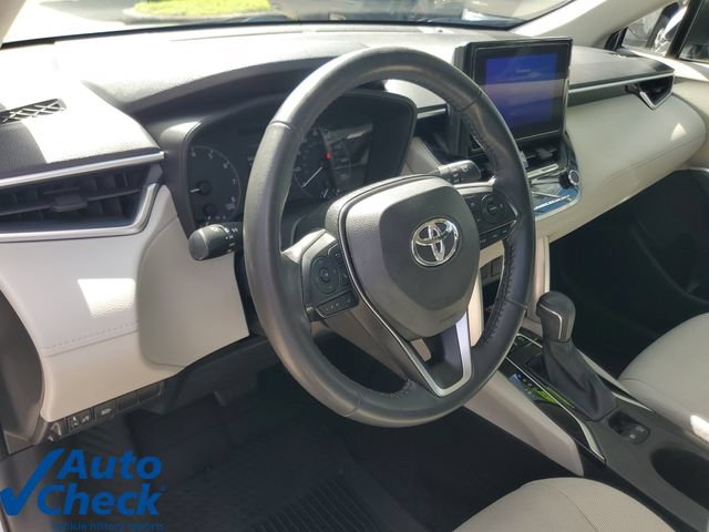 Used 2023 Toyota Corolla Cross LE w/ Moonroof Package AWD/4WD image 19