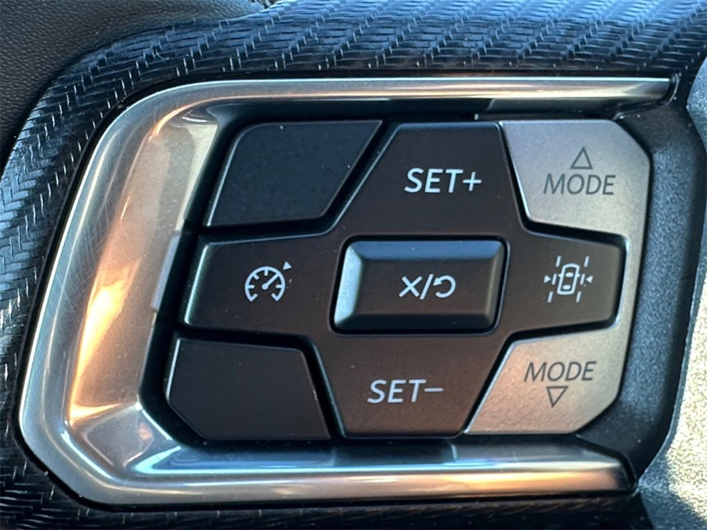 Used 2025 Ford Mustang Coupe image 19