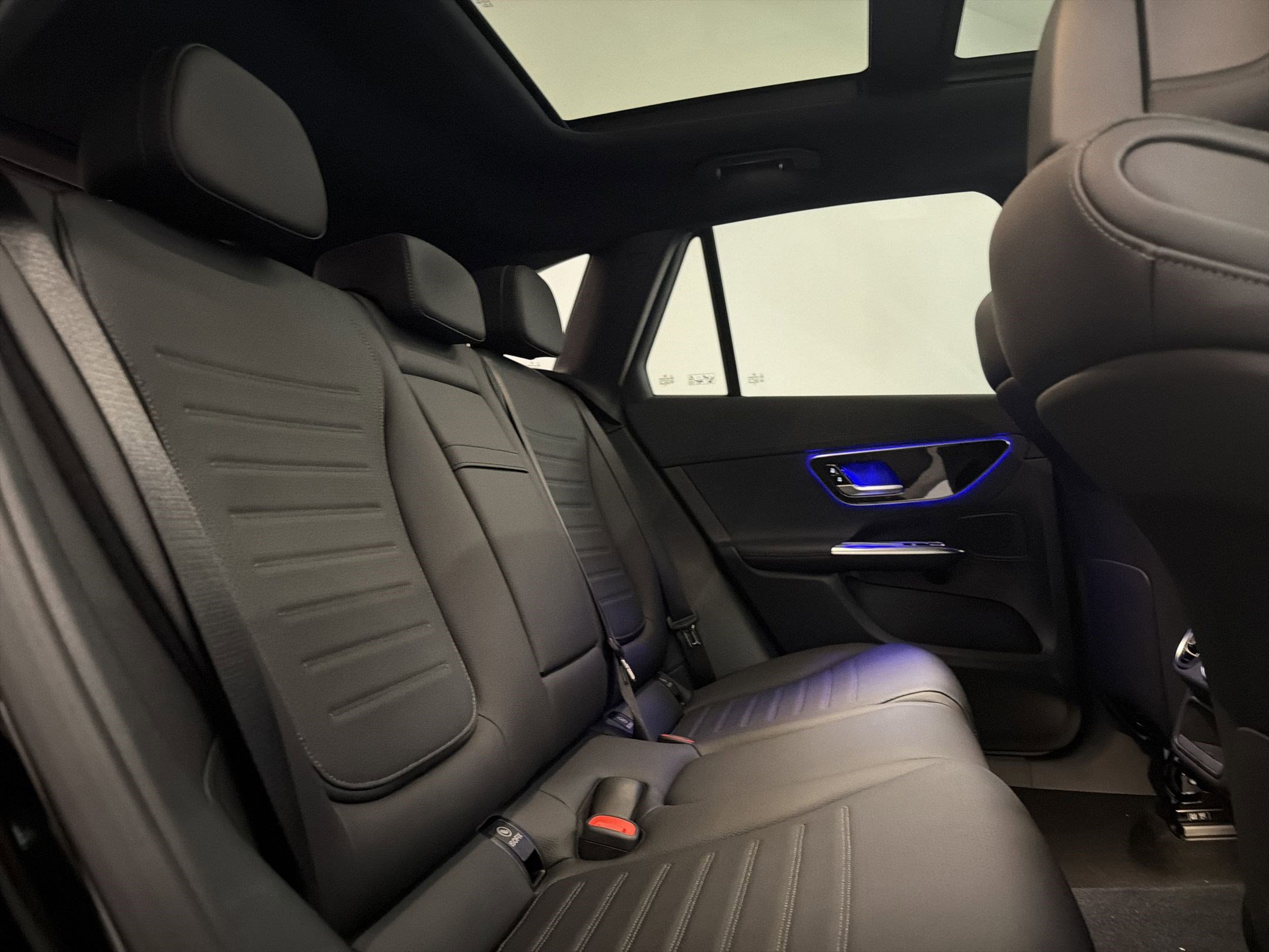 Used 2026 Mercedes-Benz GLC 300 4MATIC image 29