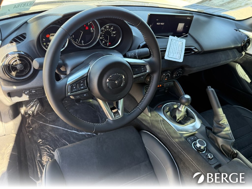 New 2026 MAZDA MX-5 Miata RF Club RWD image 12