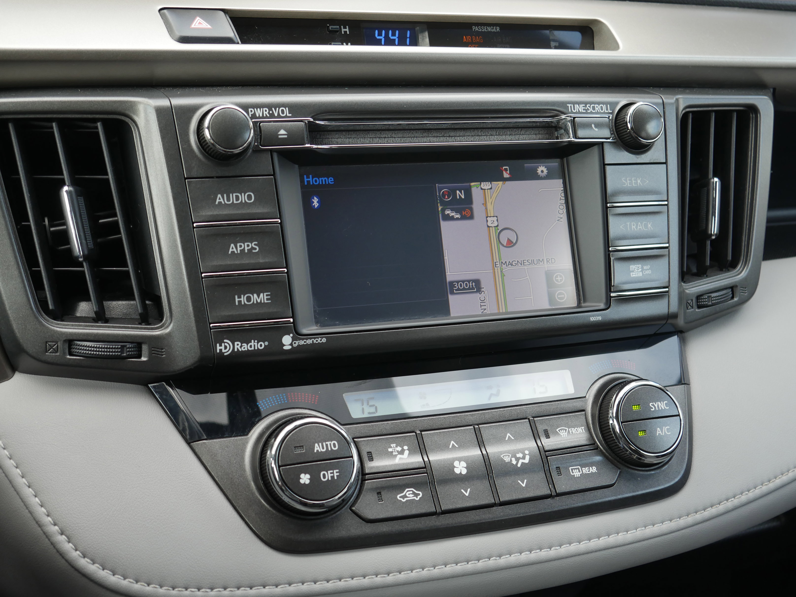Used 2014 Toyota RAV4 XLE FWD image 11