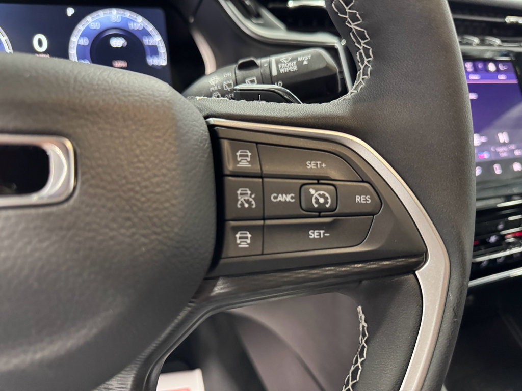 New 2025 Jeep Grand Cherokee L Altitude image 32