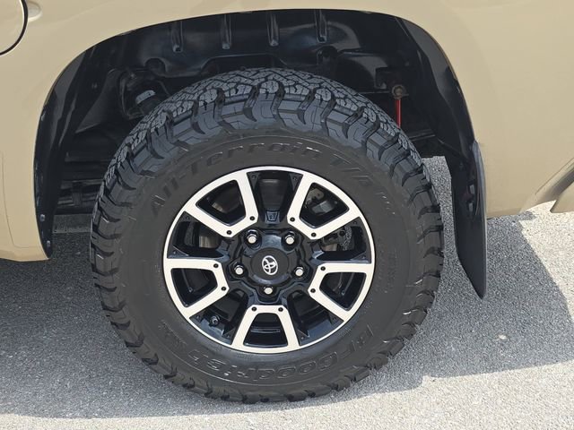 Used 2018 Toyota Tundra SR5 w/ TRD Off Road Package image 32