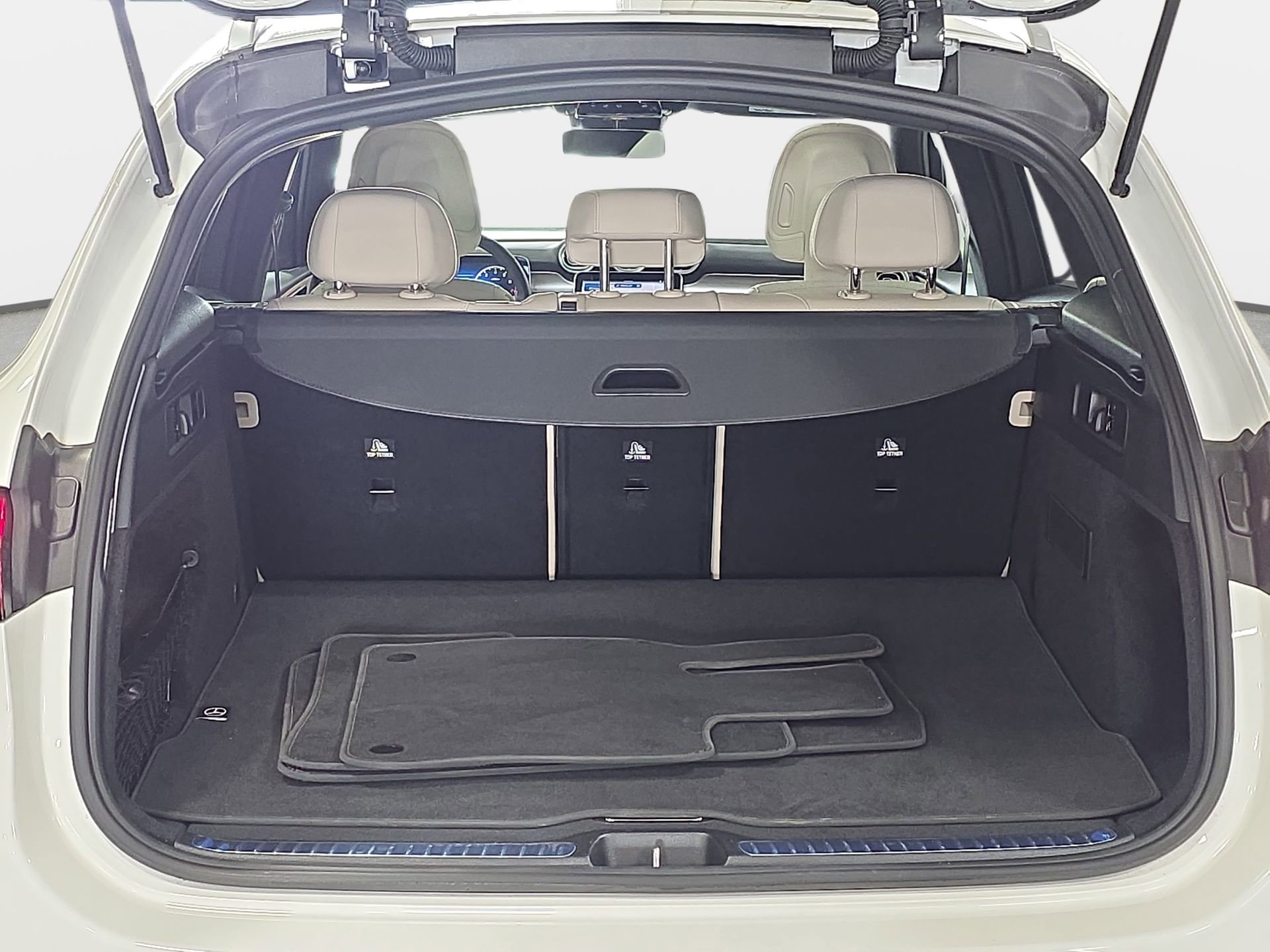Certified 2025 Mercedes-Benz GLC 300 image 12