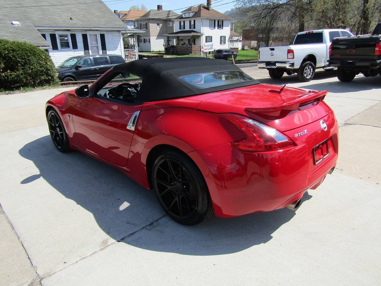 Used 2010 Nissan 370Z Roadster RWD image 6