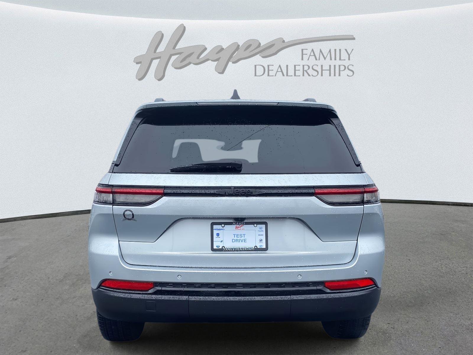 Certified 2024 Jeep Grand Cherokee Altitude image 42