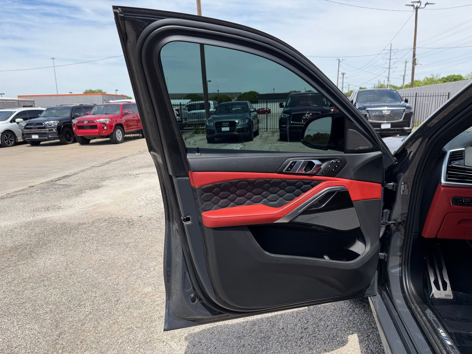Used 2022 BMW X6 M w/ Executive Package AWD/4WD image 21