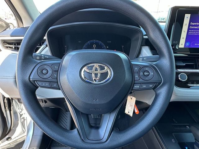 Used 2026 Toyota Corolla Cross LE FWD image 12