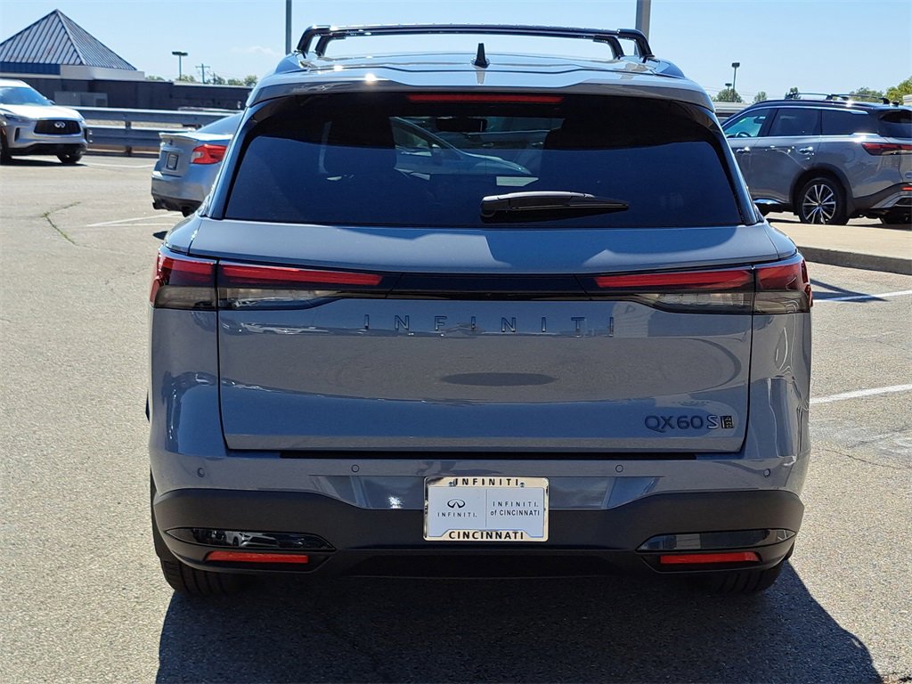 New 2026 INFINITI QX60 Luxe image 3