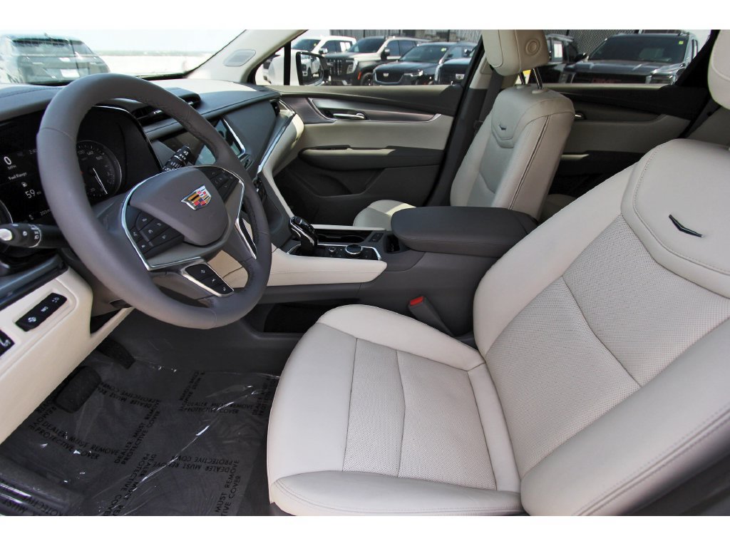 Certified 2026 Cadillac XT5 Premium Luxury w/ Driver Assist Package FWD image 6