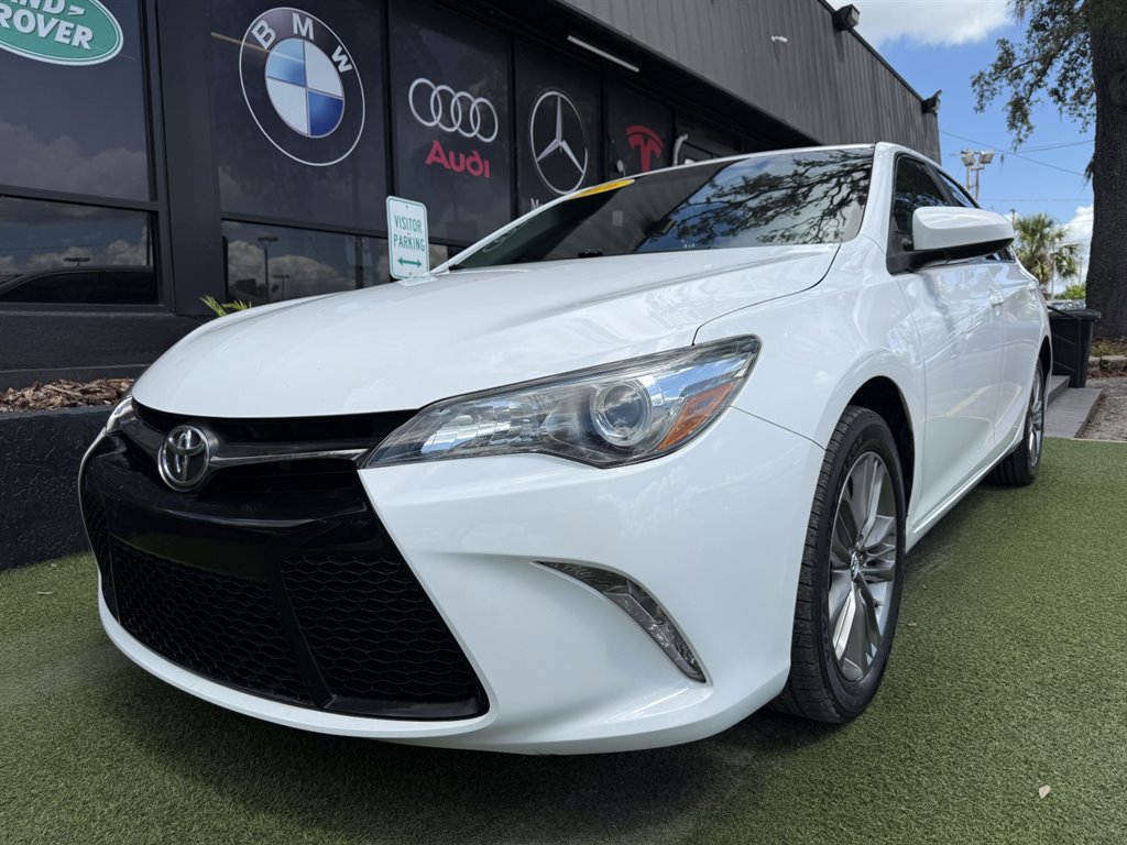 Used 2016 Toyota Camry SE