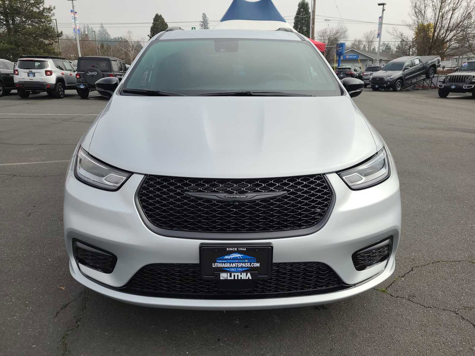 New 2026 Chrysler Pacifica Select w/ S Appearance Package image 14