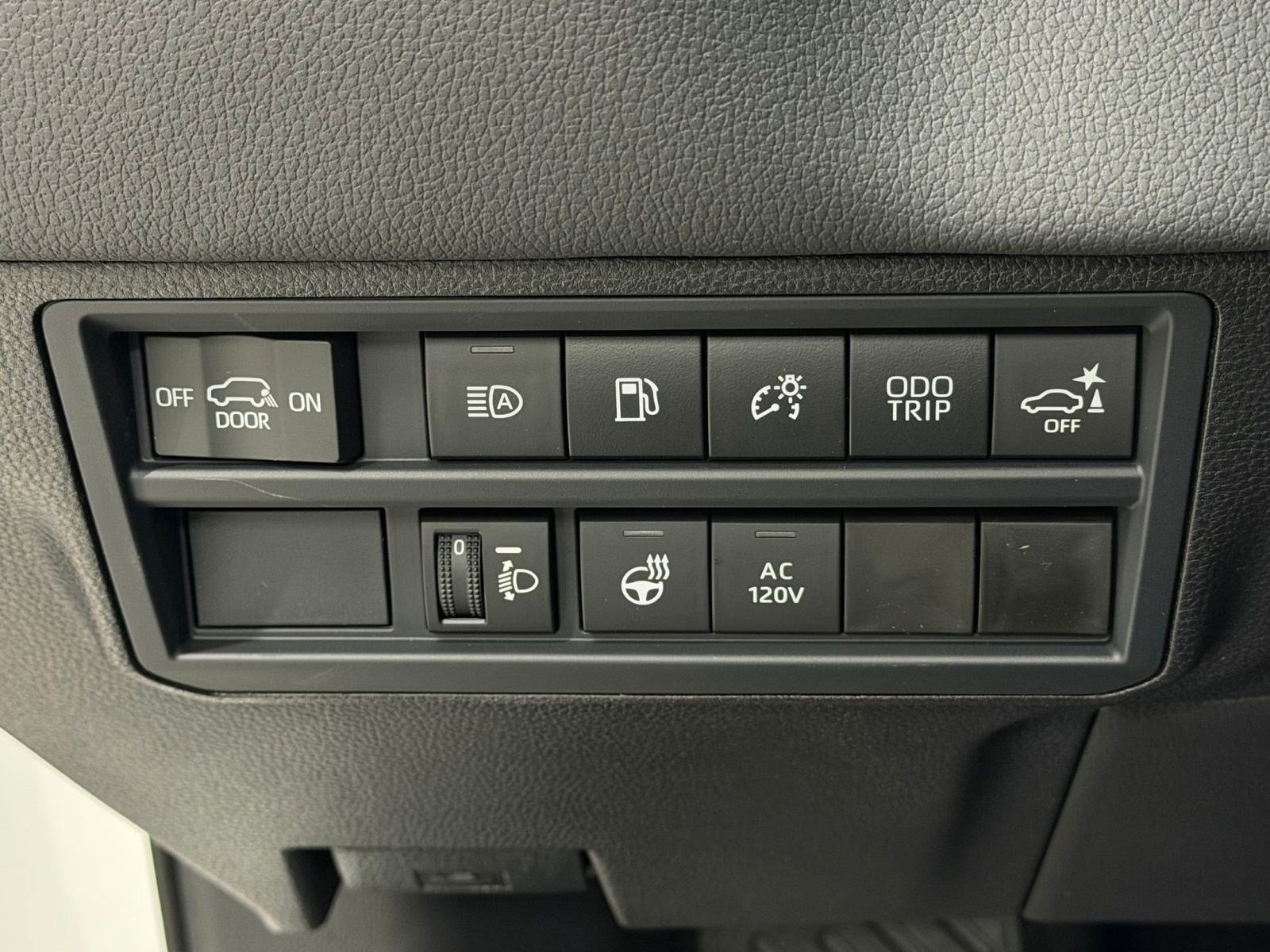 New 2026 Toyota Sequoia SR5 AWD/4WD image 17