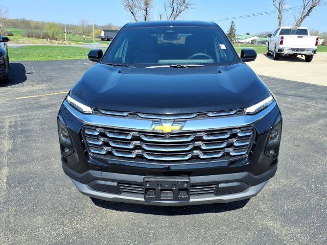 Used 2026 Chevrolet Equinox LT w/ Convenience Package II AWD/4WD image 2