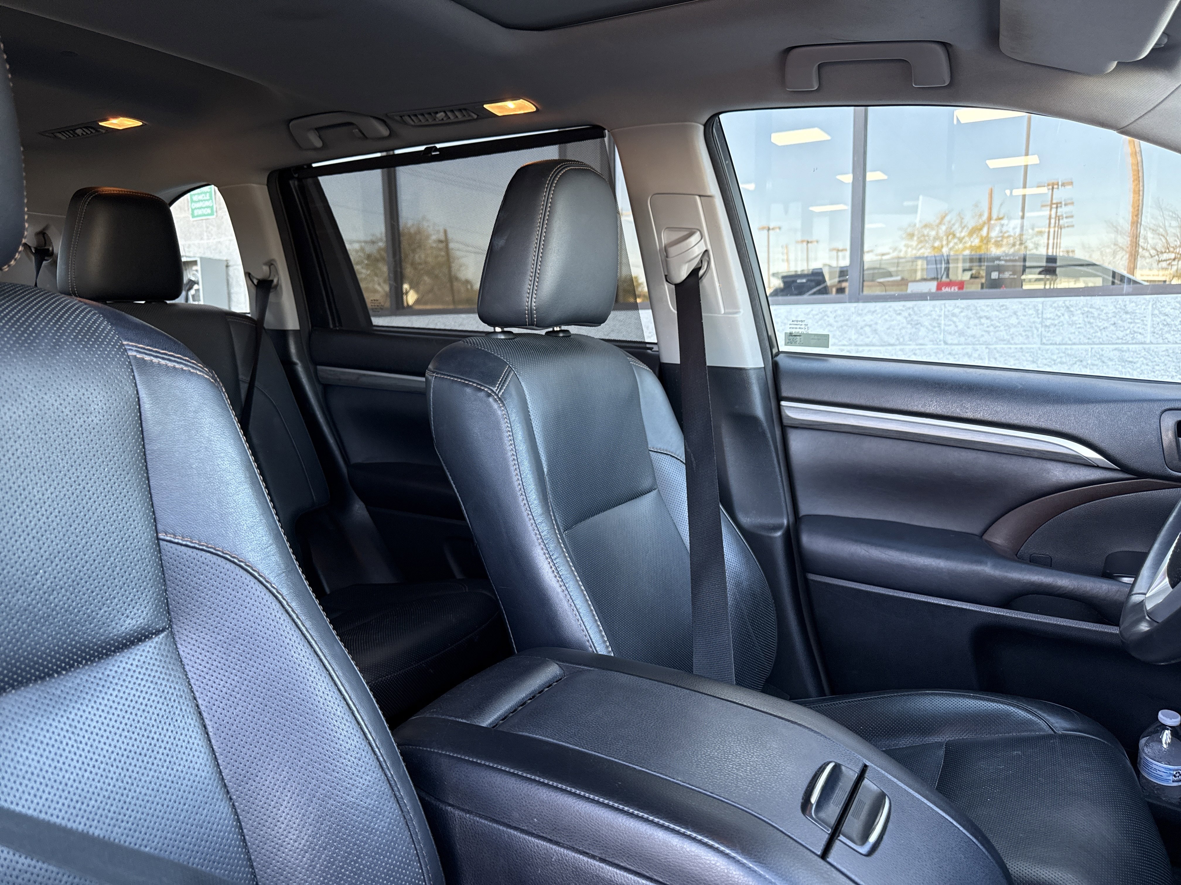 Used 2017 Toyota Highlander Limited image 42