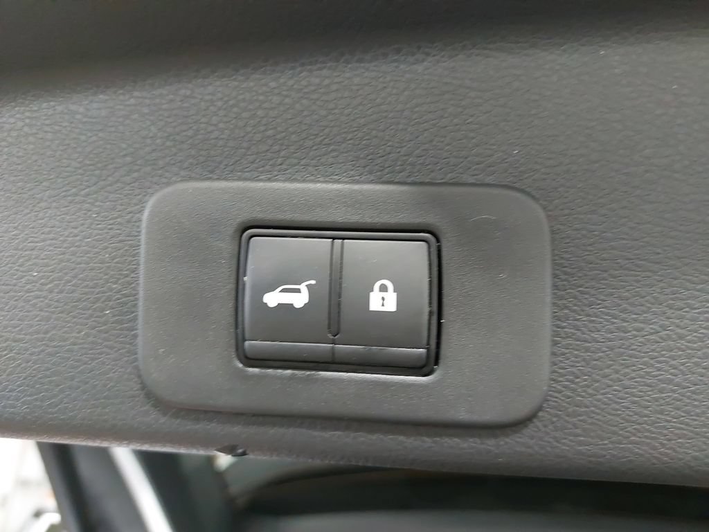 Certified 2025 Nissan Murano SV w/ Cargo Package AWD/4WD image 13