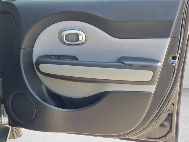 Used 2014 Kia Soul FWD image 26