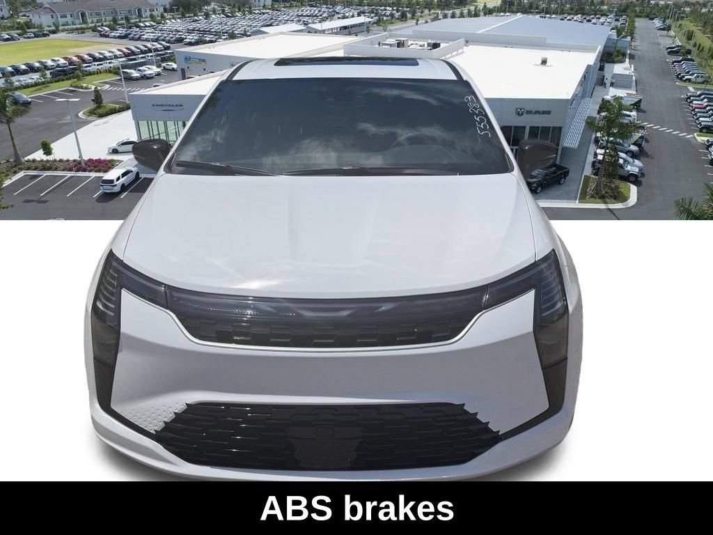 New 2027 Chrysler Pacifica Limited FWD image 8