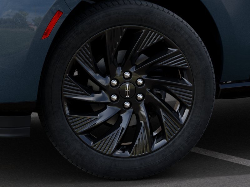 New 2027 Lincoln Navigator Reserve w/ Jet Appearance Package AWD/4WD image 19