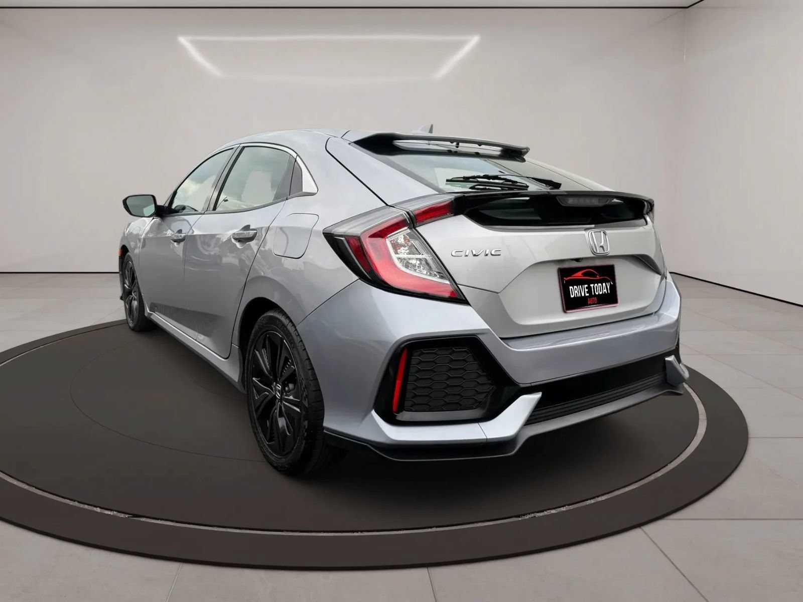 Used 2018 Honda Civic EX image 5