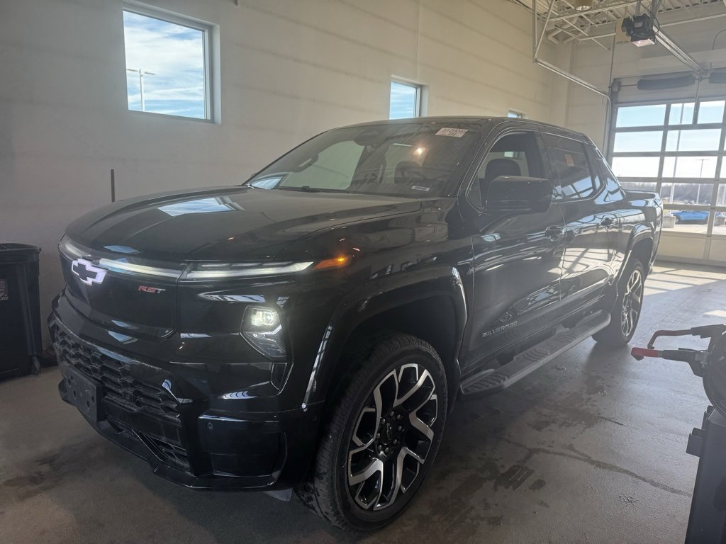 Used 2024 Chevrolet Silverado EV RST image 1