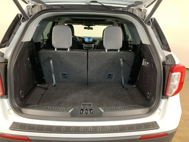 Used 2021 Ford Explorer XLT w/ Equipment Group 202A image 14