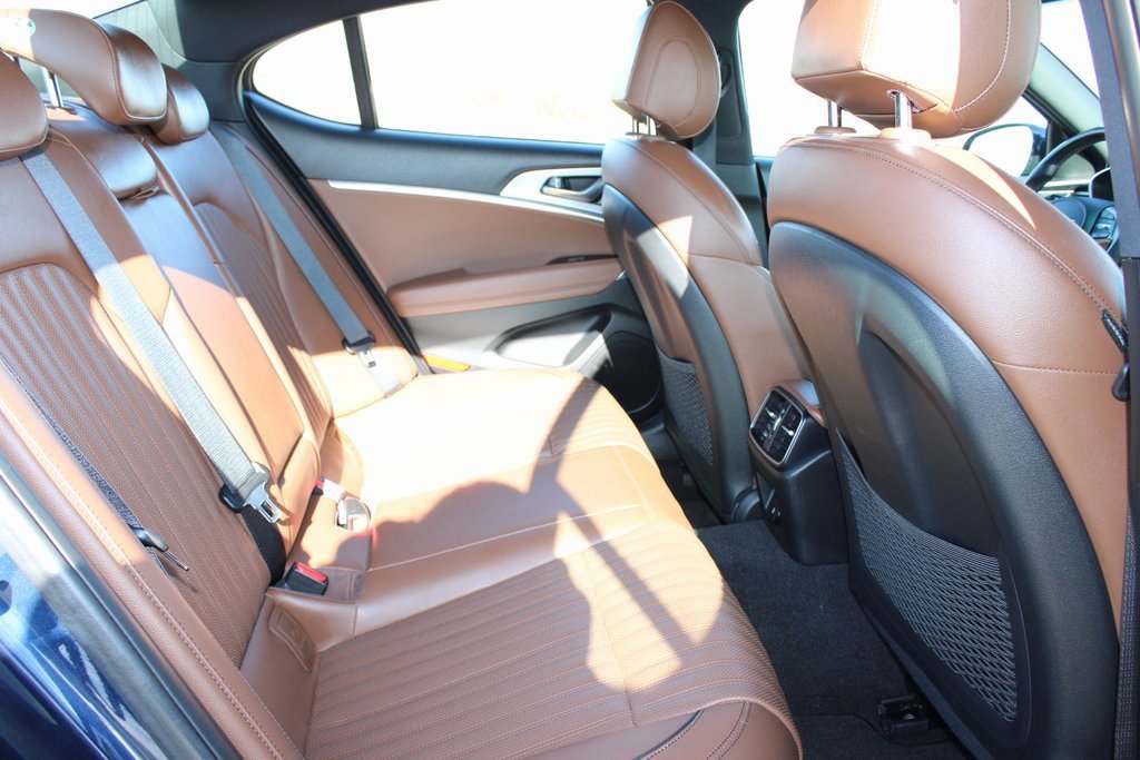 Used 2021 Genesis G70 3.3T image 25