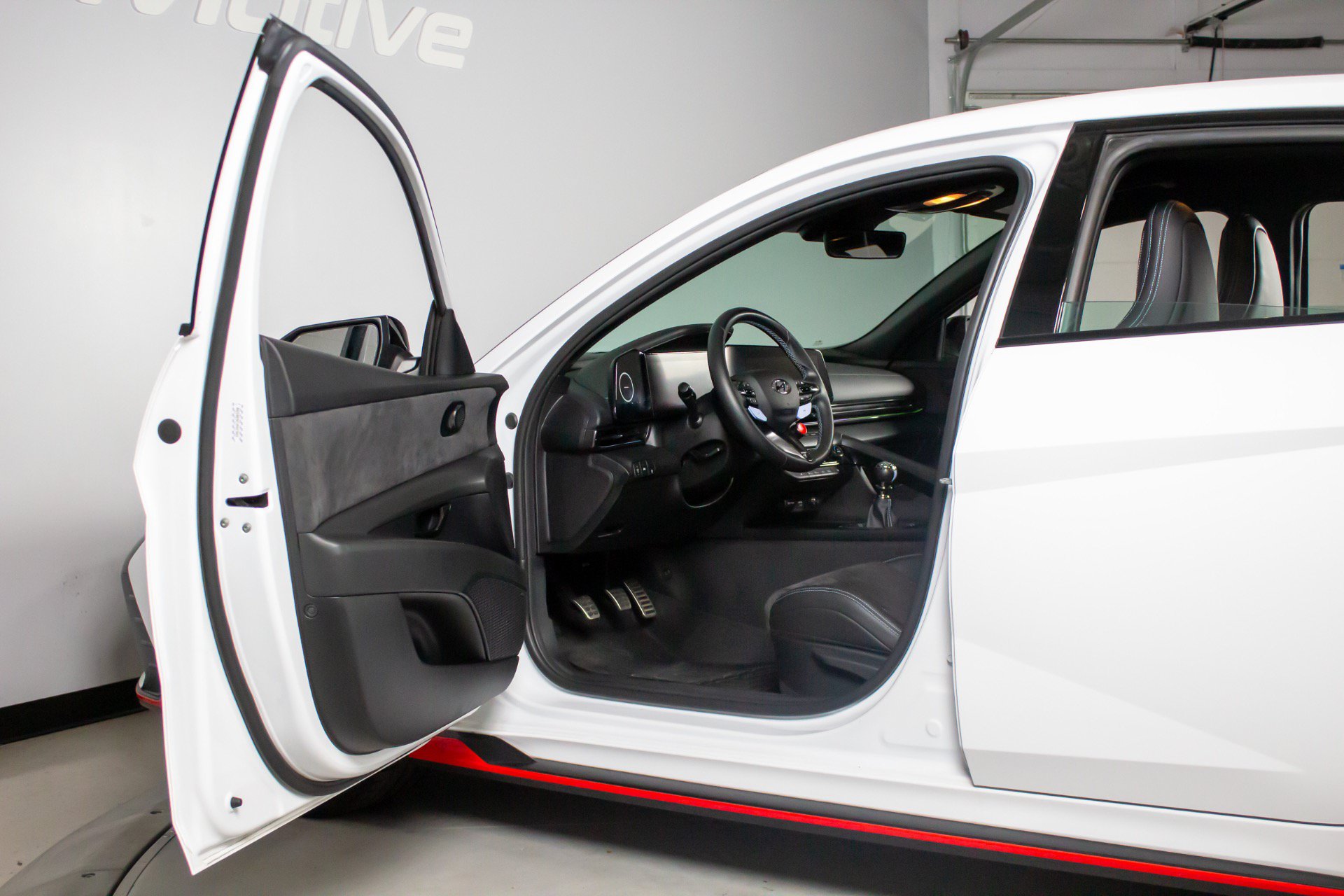 Used 2022 Hyundai Elantra N FWD image 19