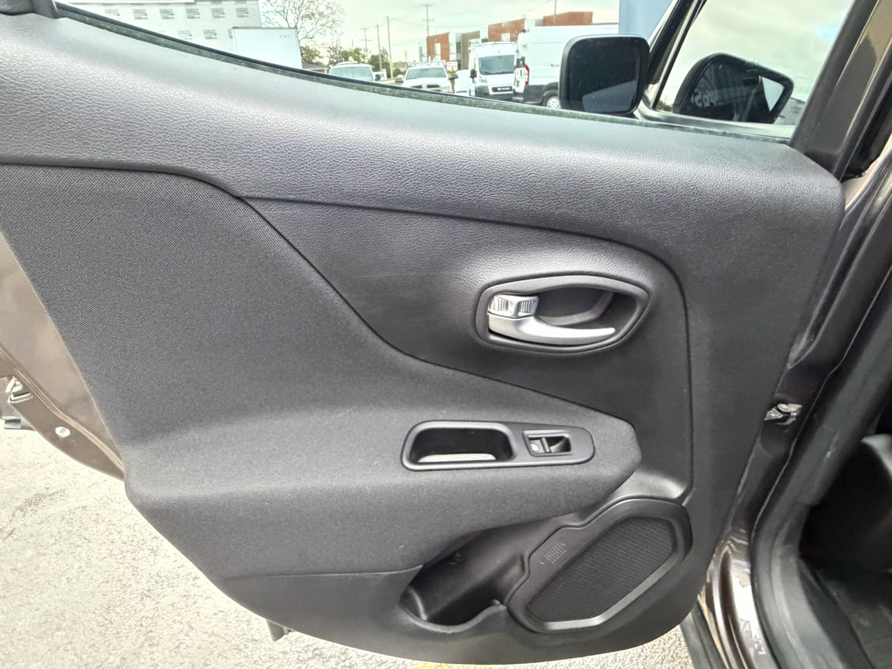 Used 2020 Jeep Renegade Sport image 11