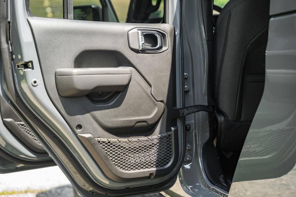 New 2025 Jeep Gladiator Sport AWD/4WD image 37