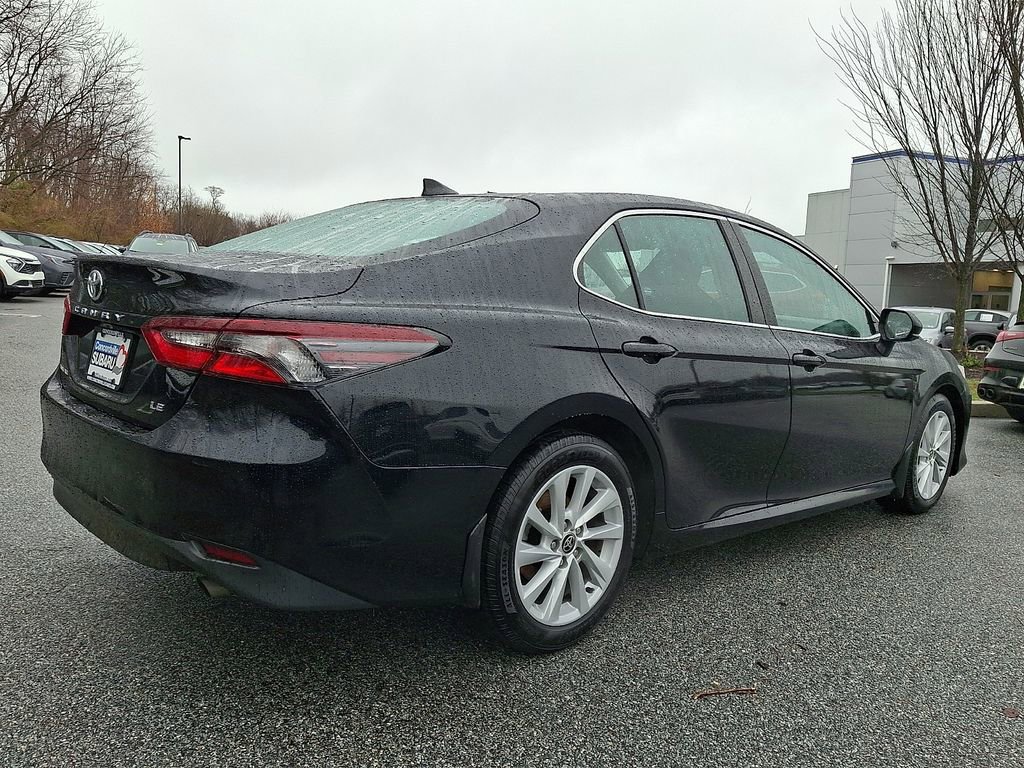 Used 2022 Toyota Camry LE image 6