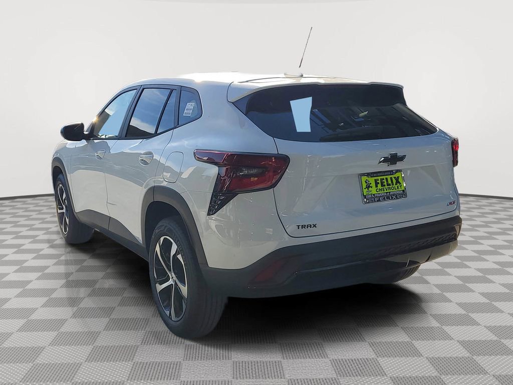 New 2026 Chevrolet Trax RS w/ Sunroof Package image 4