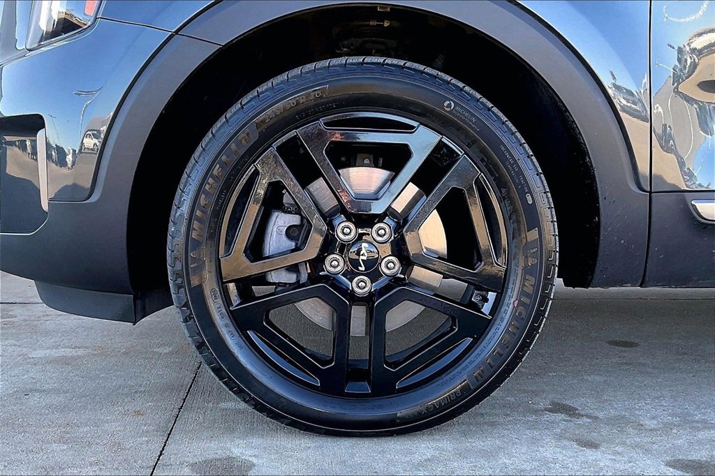Used 2023 Kia Telluride SX X-Line image 9