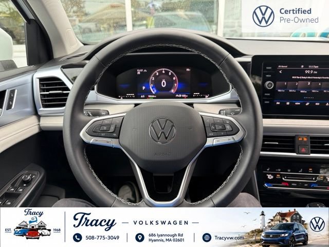 Certified 2025 Volkswagen Taos SE AWD/4WD image 9