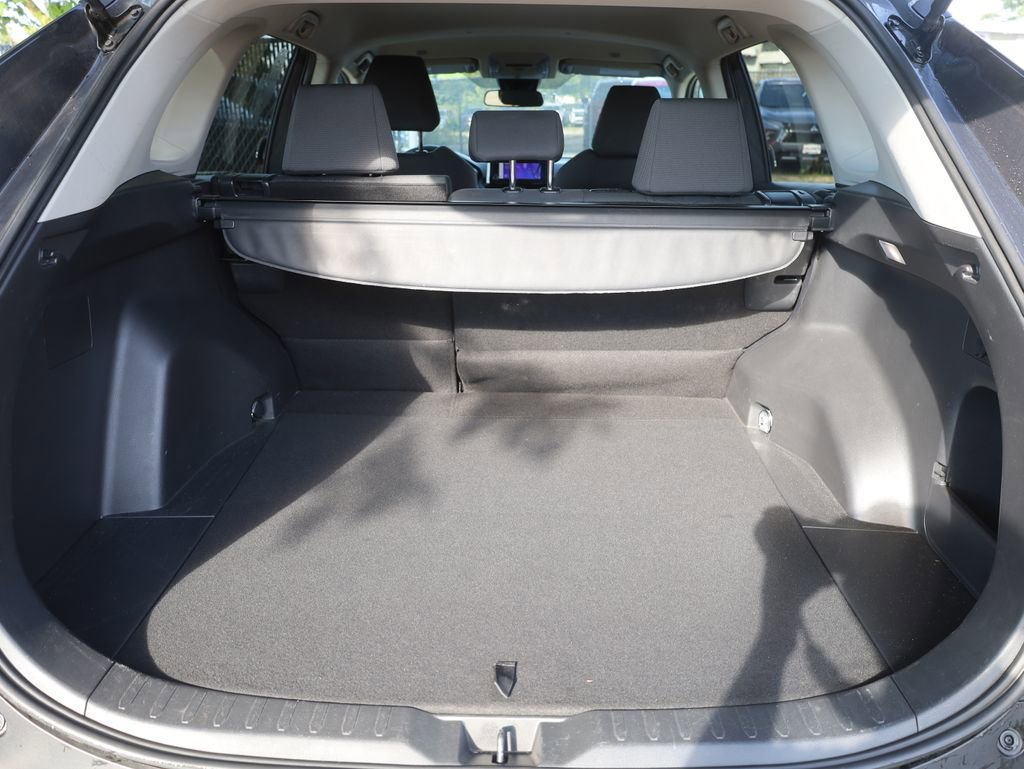 Used 2024 Toyota RAV4 XLE image 20
