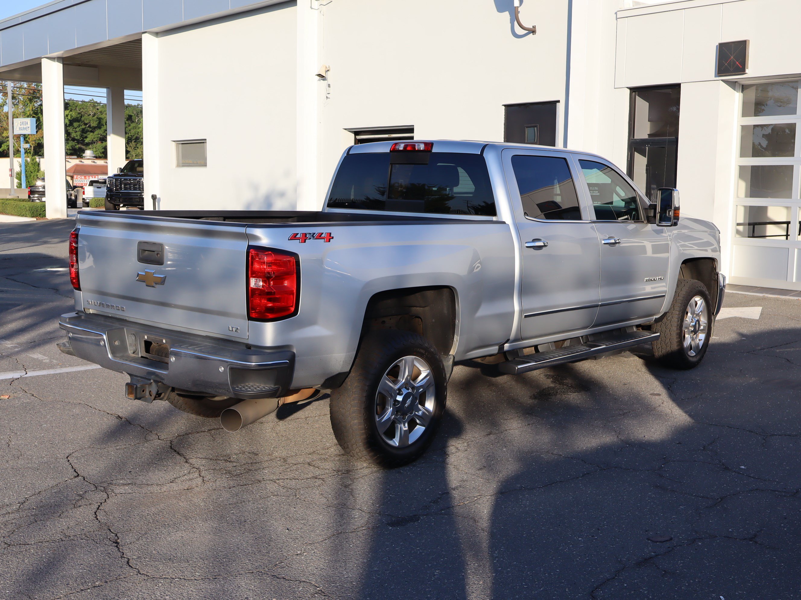 Used 2018 Chevrolet Silverado 2500 LTZ w/ Duramax Plus Package AWD/4WD image 22