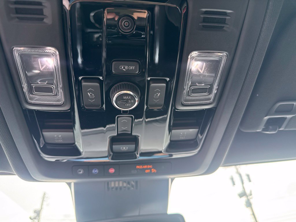 Used 2026 Chevrolet Tahoe Premier w/ Sun And Tow Package AWD/4WD image 29