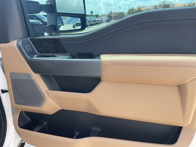 Used 2026 Ford F250 Lariat w/ Lariat Premium Package AWD/4WD image 14