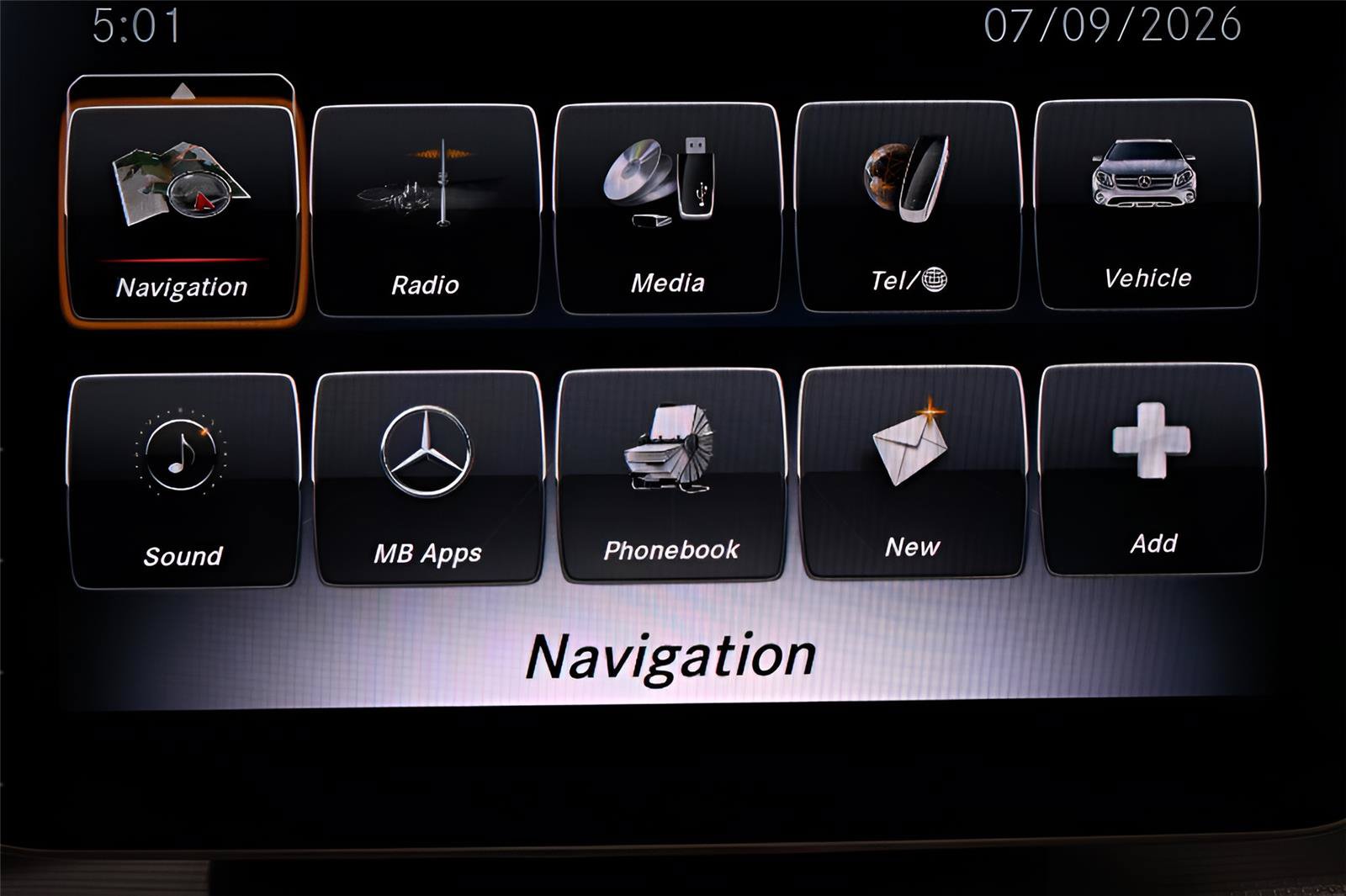 Used 2020 Mercedes-Benz GLA 250 4MATIC w/ Premium Package image 27