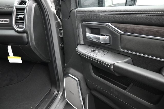 New 2027 RAM 2500 Laramie AWD/4WD image 24
