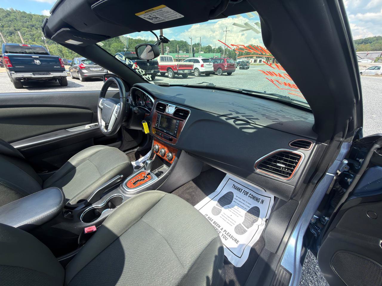 Used 2011 Chrysler 200 Touring FWD image 25